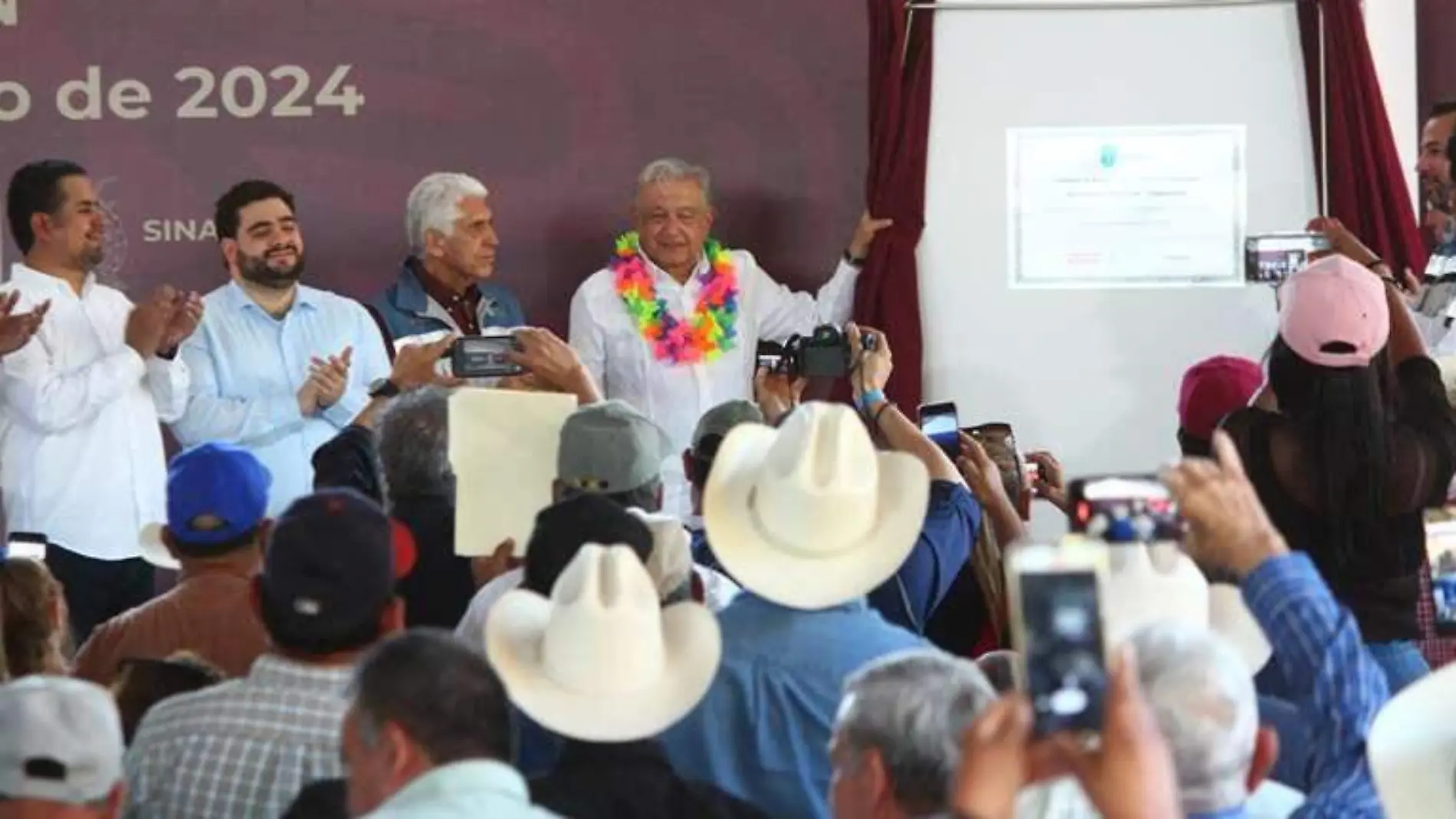 amlo - maza - inauguracion